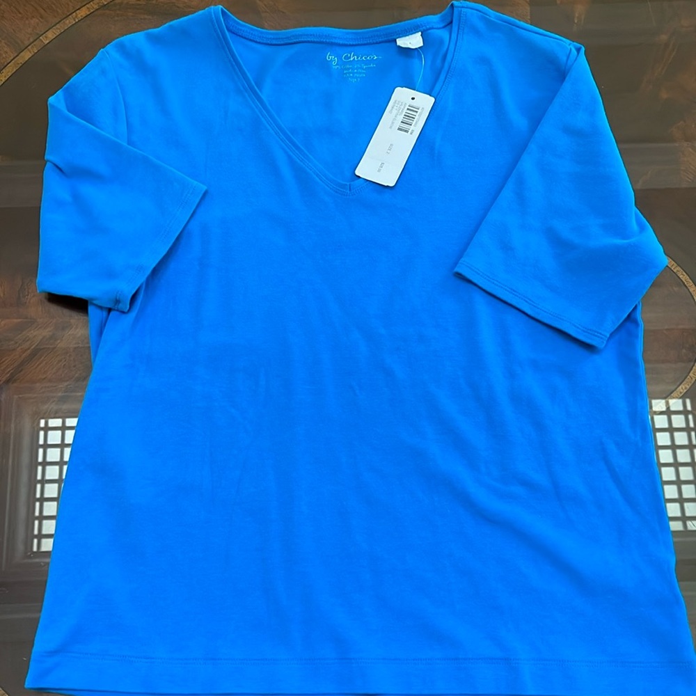 Chicos tshirt size medium/chicos 2 NWT